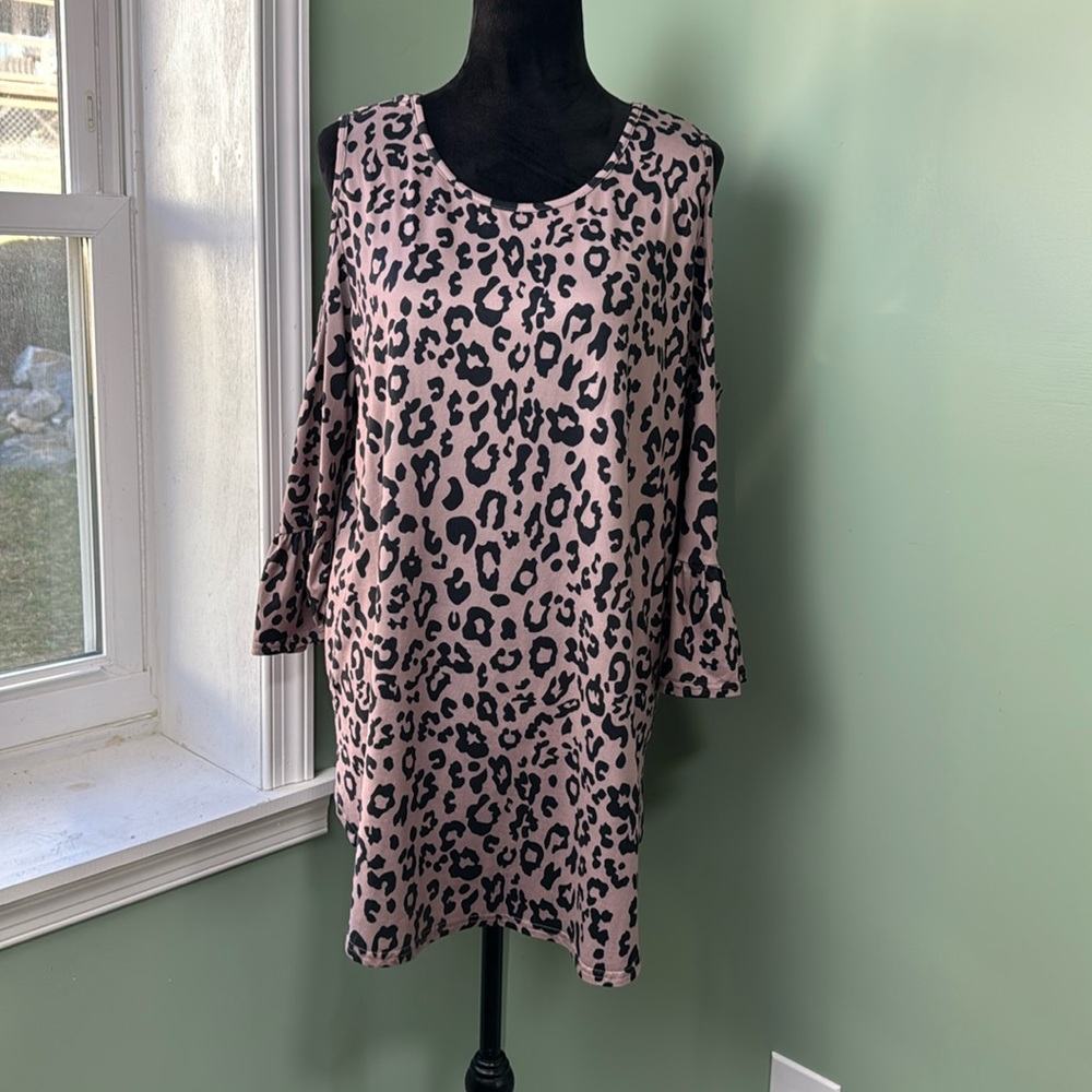 Pursuing perfection, leopard print, cold, shoulder top, XL